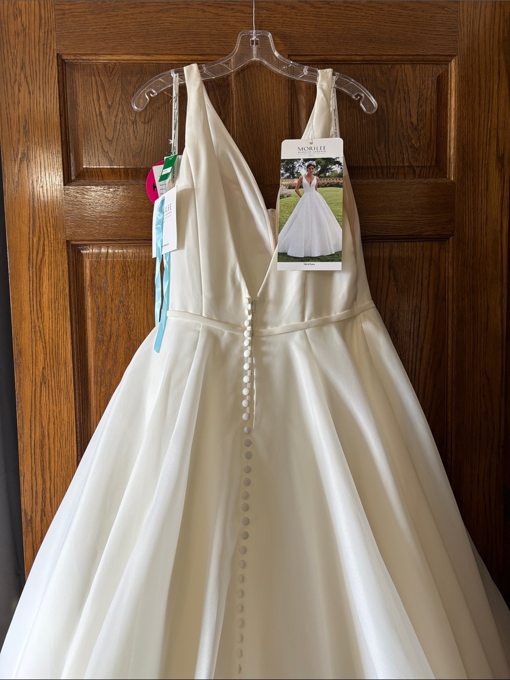 Mori Lee Cream V-Neck wedding dress